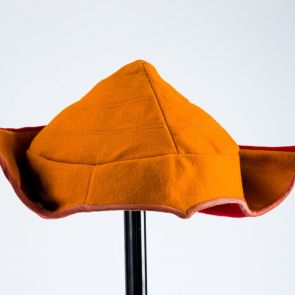 Ordinary hat of an monk