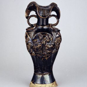 Zhun-shape vase with four-lobed, wavy mouth rim