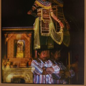 Világunkat és istenek szféráját összekötő híd