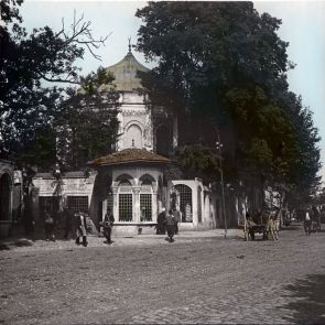 Constantinople. The turbeh of Sinan Pasha on Divan Yolu, the main street of the Historical Peninsula
