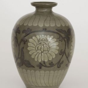 Vase with lotus motifs