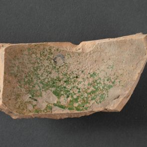 Az "Ősi Merv"  ásatásánál gyűjtött régészeti anyag, cseréptöredék