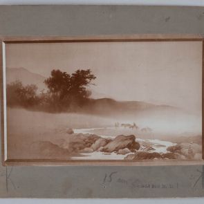 Antal Weinwurm's studio: Kawai Giokudo's silk painting: New Moon (Three horsemen heading towards the river floating in the fog)