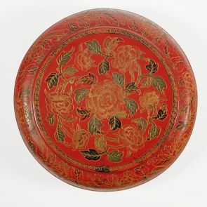 Round box decorated with peonies