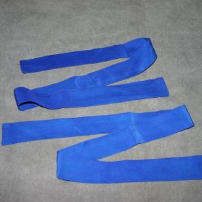 Blue silk ribbons (otgoreum)