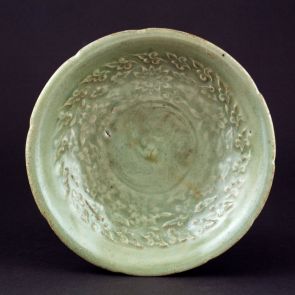 Small bowl with cloud and peony decoration