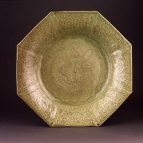 Octagonal plate with lotus flowers