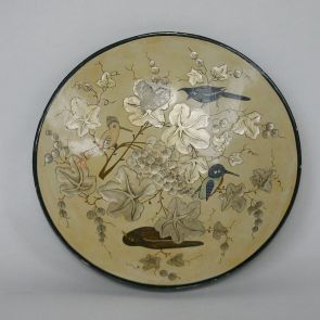 Round varnish tray
