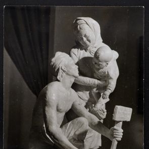 Black and white photo of Tran Van Lam's sculpture "The Earth Is Finally Ours"