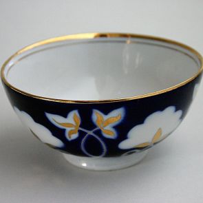 Blue glazed bowl with gilding.