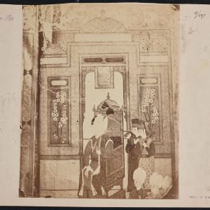 Sultan (Mohammed II?) with two Janissaries. Turkish miniature from the library of the Topkapi Palace Museum (Topkapı Sarayı), late 16th century