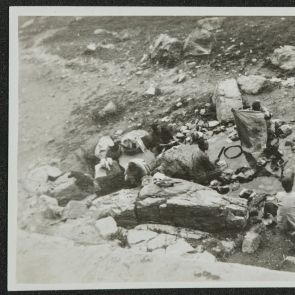 Laundresses at the “Black Lake”