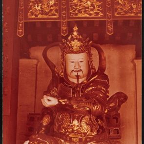 Color photo of Vietnamese dharmapāla statue