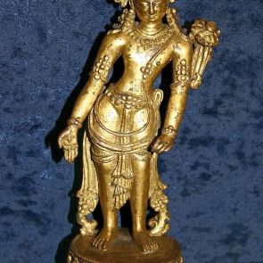 Padmapáni, Avalókitésvara bódhiszattva egyik megjelenési formája