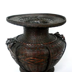 Big bellied bamboo vase with a disk-like neck