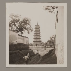 Wilhelm von Stein, The Stupa of the Zhuanta Pagoda, Zhengding