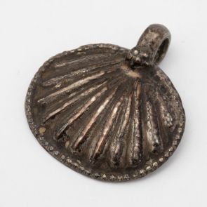 Shell-shaped amulet