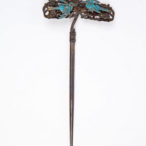 Hairpin decorated with two birds