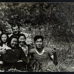 Street photographs: Group portrait in the grass