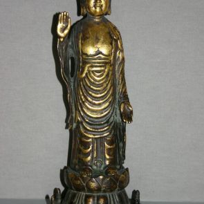 Álló Sákjamuni Buddha