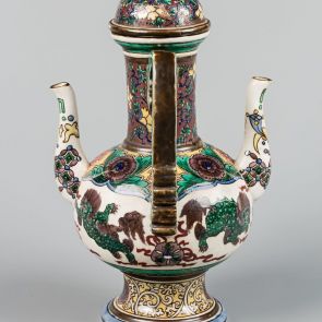 Pot with two handles, with two karashishi and floral motifs