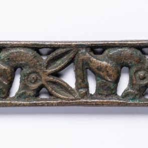 Belt plaque in the shape of kulans