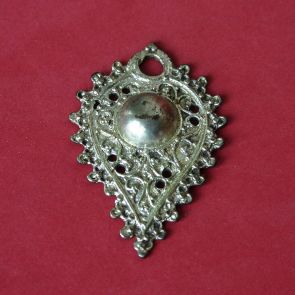 Necklace pendant / Clothing ornament