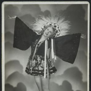 Flóra Dessewffy in Hungarian costume II.