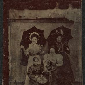 Lajos Schöne's bequest: Portraits of four unknown ladies