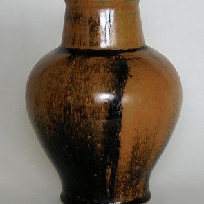 Vase with light and dark brown glaze