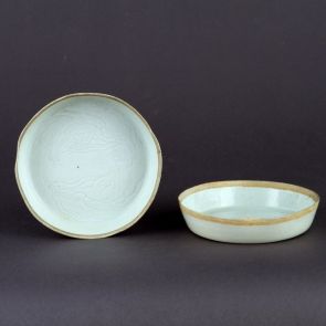 Small bowl with wild geese carrying twigs