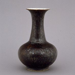 Vase covered with black spotted glaze