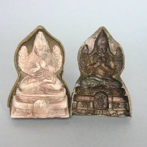 Mould for moulding the votive plaque of Tsongkhapa