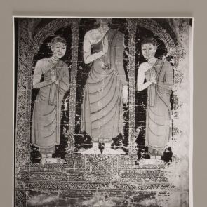 Buddha and two disciples scroll painting (HFM_L.67) before the restoration: Middle part of the scroll painting before the restoration in balancing light