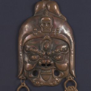 Tsam mask depicting a Hero