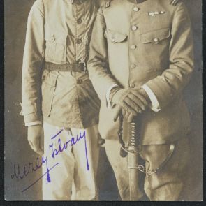 Mezey István egy japán katonatiszt társaságában