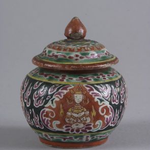 Bencharong ceramics: small jar with lid
