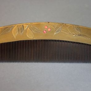 Ornamental comb (sashi-gushi) with sacred bamboo (Nandina domestica) branch motif