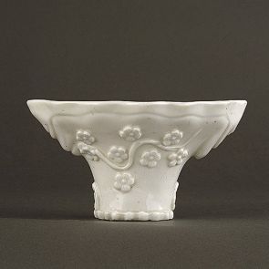 Horn-shaped cup decorated with plum blossom design