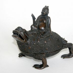 Incense burner. Xia Ma on the back of the frog