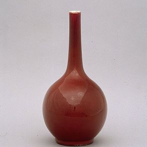 Tianqiu-típusú váza rézvörös mázzal