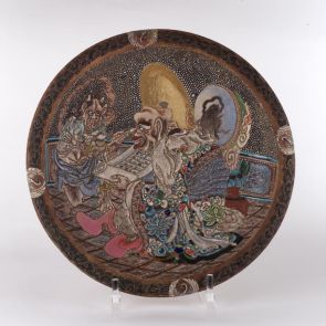 Round bowl with figurative scenes