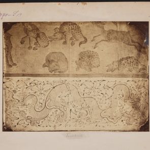 Album page from the Topkapi Palace Museum (Topkapı Sarayı) Library, two dragons plundering a bird's nest, sketch on paper, brush, 15th and 16th centuries