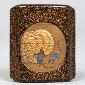 Three-case inrō with ‘the insatiable rats’ motif