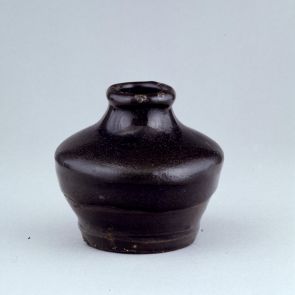Oilholder vase