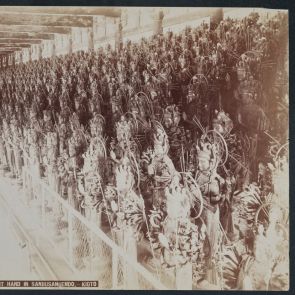 The 500 kannon on the right, Sanjūsangendō Temple