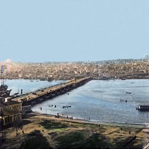 Konstantinápoly. Az Aranyszarv-öböl két oldalát összekötő Unkapani híd