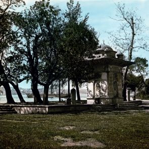 A Kücsükszu-palota kút, más néven Mihrisah szultán kútja a Boszporusz ázsiai oldalán