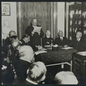 A Keleti Társaság felolvasóülése a Hopp Múzeumban. Előadó dr. Mezey István