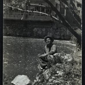 Életkép: Tóparti merengés